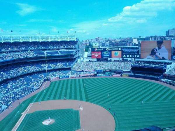 Yankee Stadium, bloc: 416, rangée: 10, place: 10