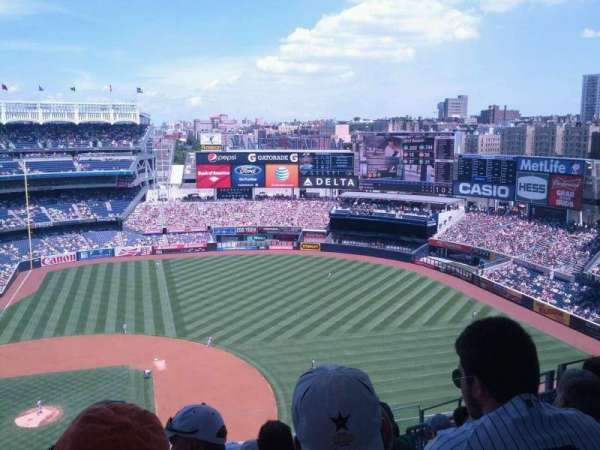 Yankee Stadium, bloc: 416, rangée: 10, place: 10