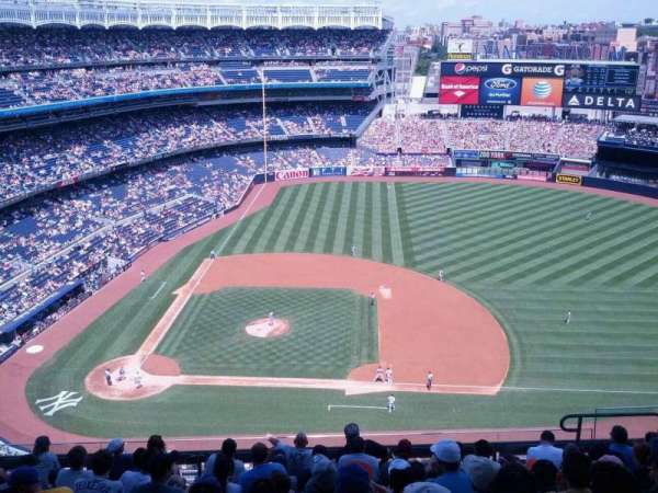Yankee Stadium, bloc: 416, rangée: 10, place: 10