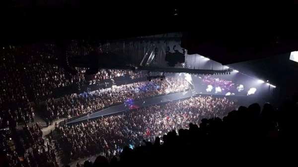 Centre Bell, bloc: 322, rangée: O, place: 1-2