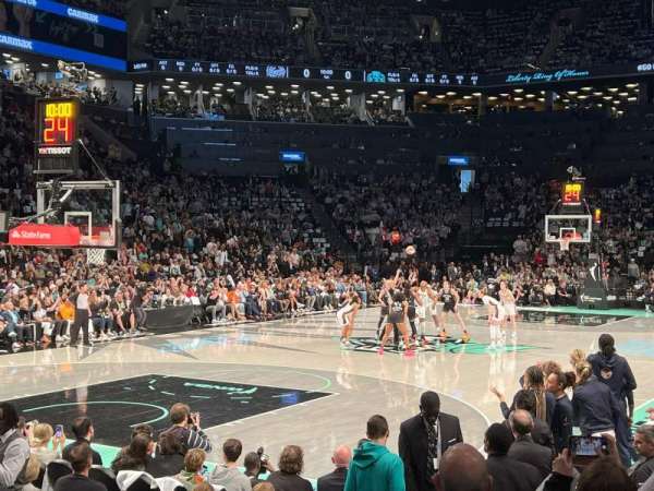 Barclays Center, bloc: 13, rangée: 5, place: 7
