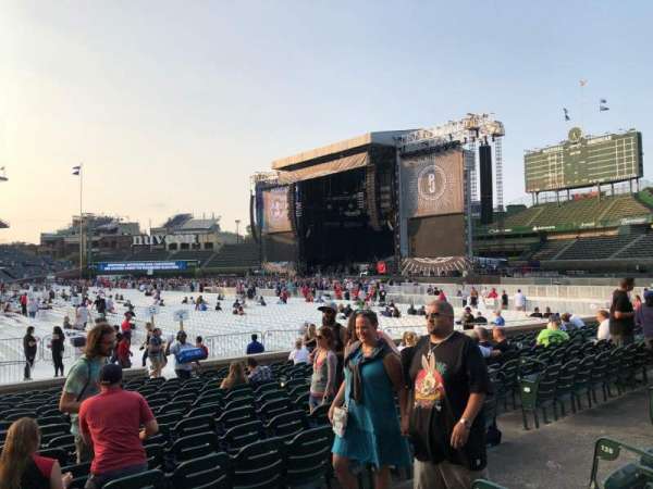 Wrigley Field, bloc: 130, rangée: 3, place: 7