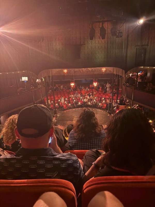 August Wilson Theatre, bloc: Kit Kat Klub Mezzanine 4, rangée: E, place: 216