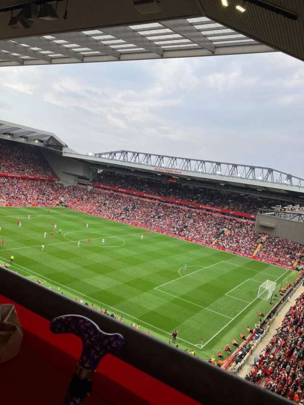 Anfield, bloc: M9, rangée: D56, place: 79