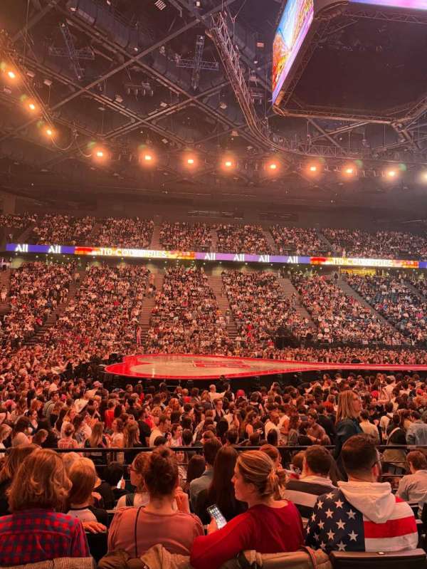 Accor Arena, bloc: E, rangée: 22, place: 14