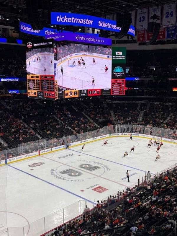 Xfinity Mobile Arena, bloc: 222A, rangée: 2, place: 1