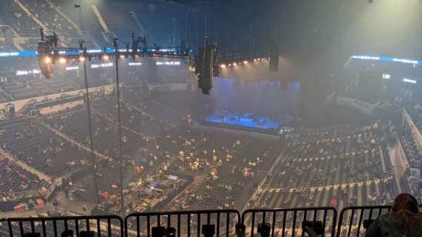Spectrum Center, bloc: 231, rangée: F, place: 11