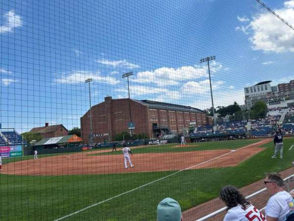 Hadlock Field, bloc: 114, rangée: C, place: 10