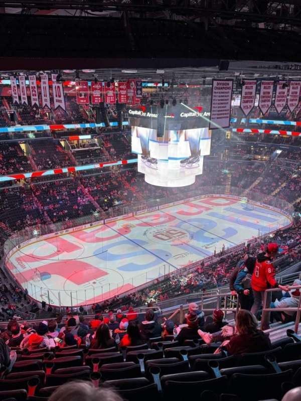 Capital One Arena, bloc: 430, rangée: Q, place: 19