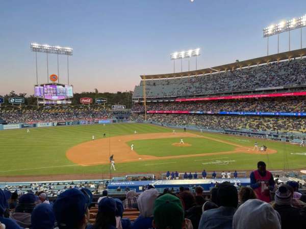 Dodger Stadium, bloc: 135LG, rangée: L, place: 5