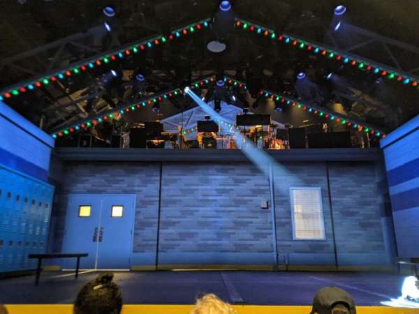 Linda Gross Theater, rangée: C, place: 10