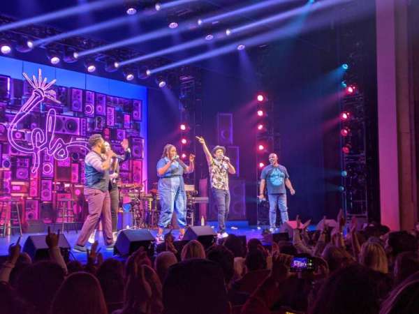 Booth Theatre, bloc: Orchestra L, rangée: F, place: 7