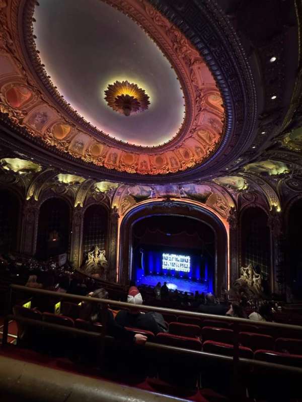 Wang Theatre, bloc: Balcony RC, rangée: T, place: 12