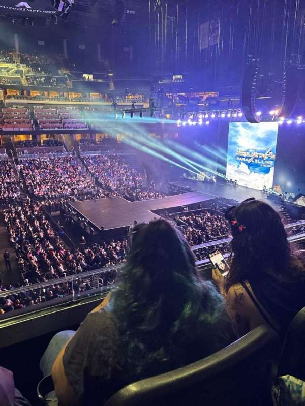 Kia Center, bloc: Club D, rangée: 2, place: 8