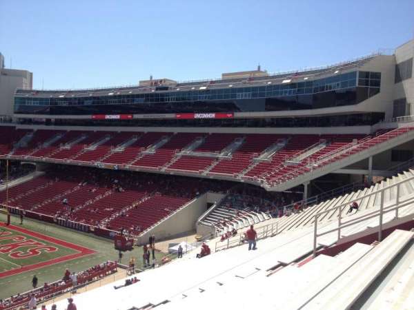 Razorback Stadium, bloc: W103, rangée: 44, place: 20