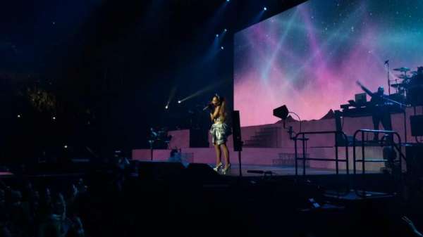 Xfinity Mobile Arena, bloc: 115, rangée: 3, place: 2