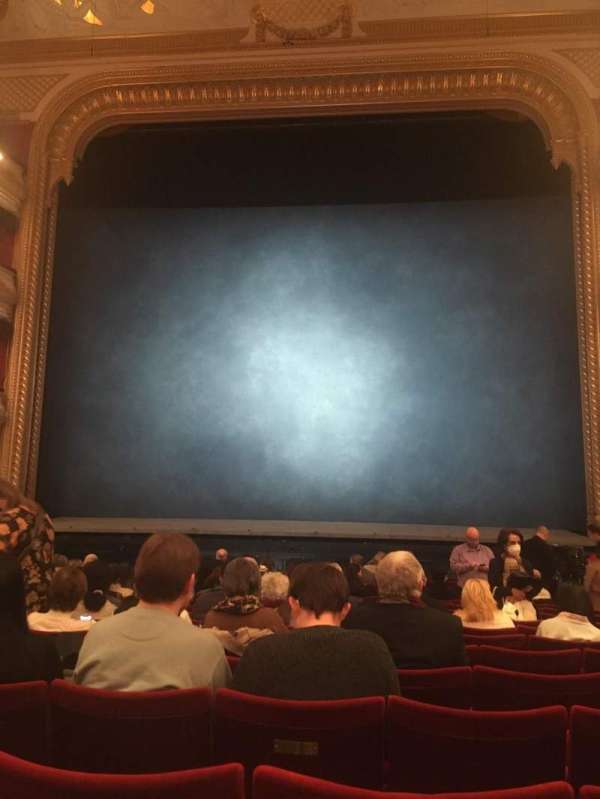 Royal Opera House, bloc: Orchestra Stalls, rangée: R, place: 20