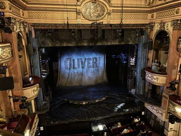 Gielgud Theatre, bloc: Grand Circle, rangée: A, place: 21