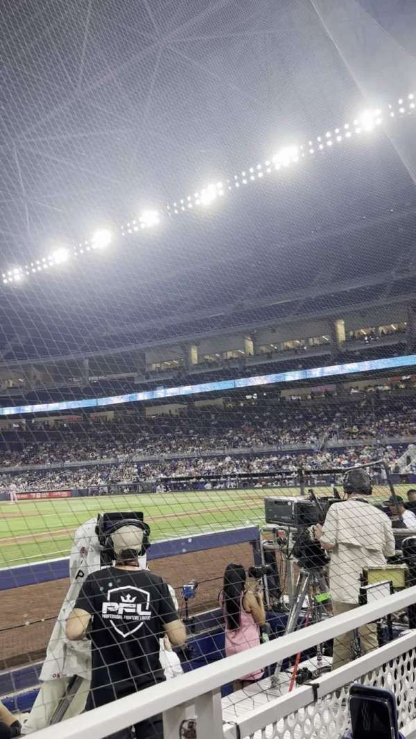 LoanDepot Park, bloc: 21, rangée: A, place: 18