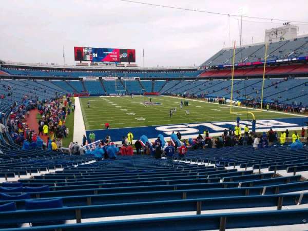 Highmark Stadium, bloc: 124, rangée: 30, place: 10