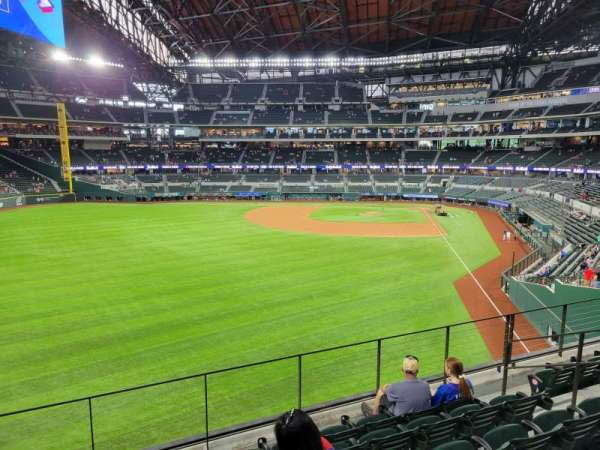 Globe Life Field, bloc: 141, rangée: 6, place: 10