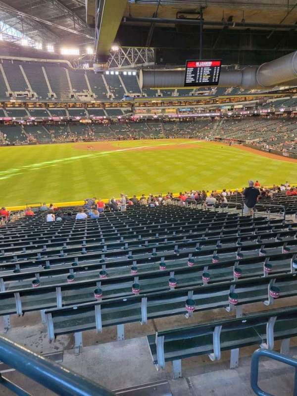 Chase Field, bloc: 145W, rangée: 1, place: 4
