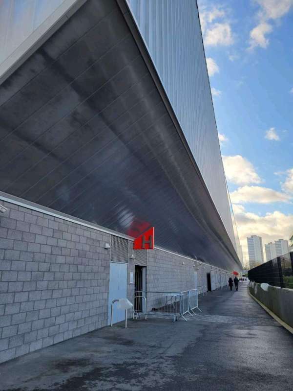 Gtech Community Stadium, bloc: Gate H
