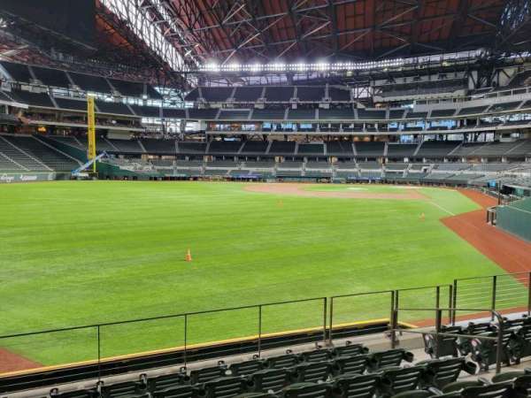 Globe Life Field, bloc: 32, rangée: 7, place: 6