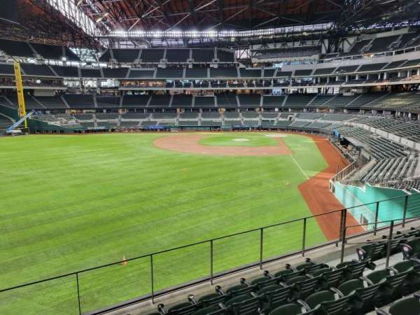 Globe Life Field, bloc: 141, rangée: 6, place: 9