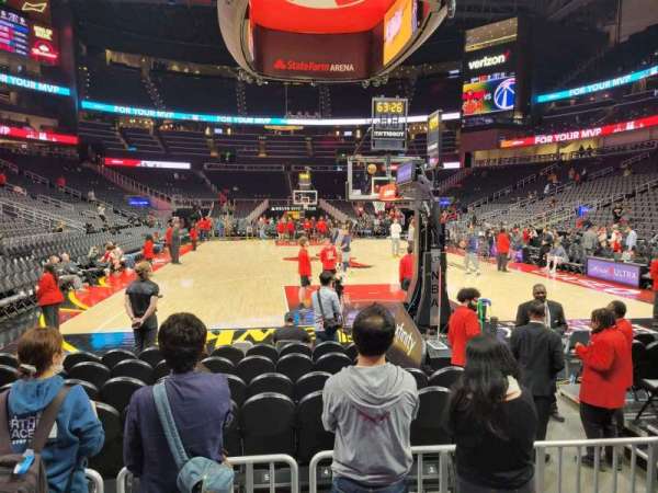 State Farm Arena, bloc: 103L, rangée: d, place: 5
