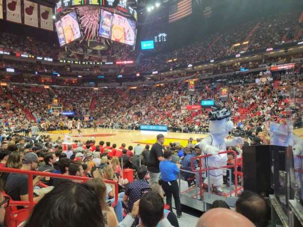 Kaseya Center, bloc: 104, rangée: 7, place: 1