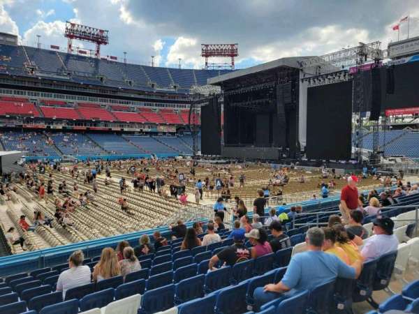 Nissan Stadium, bloc: 113, rangée: m, place: 13