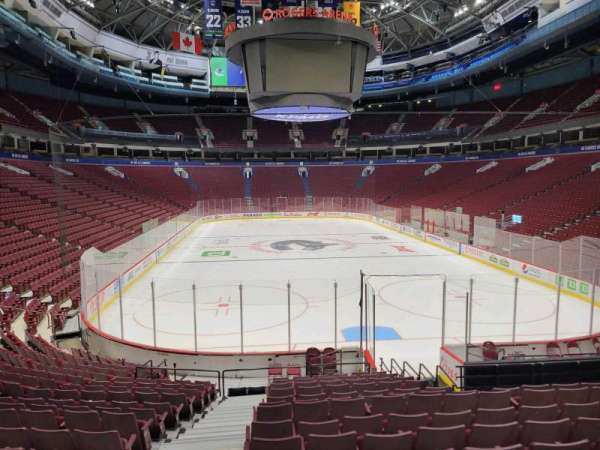 Rogers Arena, bloc: 101, rangée: 17, place: 1