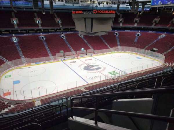 Rogers Arena, bloc: 310, rangée: 9, place: 101