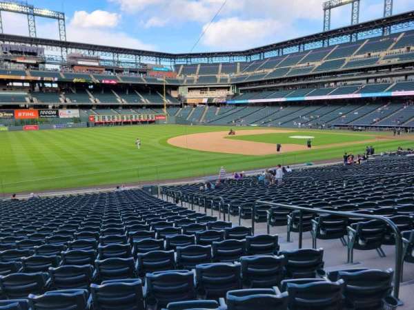 Coors Field, bloc: 144, rangée: 28, place: 5