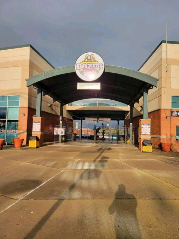 Dozer Park, bloc: home plate gate