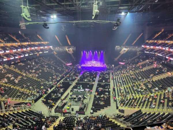 T-Mobile Center, bloc: 232, rangée: 8, place: 6