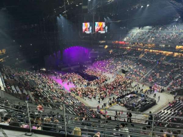 LANXESS arena, bloc: 720, rangée: 3, place: 11