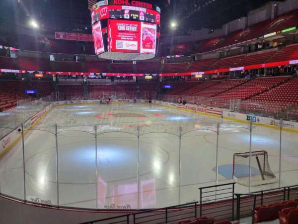 Kohl Center, bloc: 102, rangée: g, place: 7