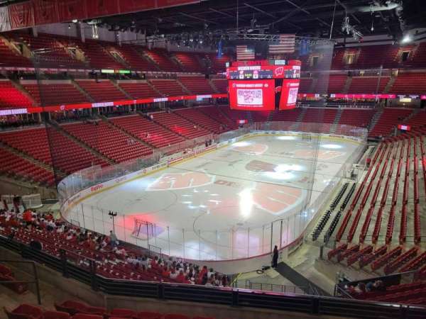 Kohl Center, bloc: 213, rangée: g, place: 10