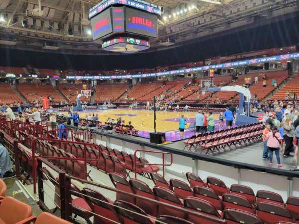 Bon Secours Wellness Arena, bloc: 105, rangée: b, place: 5
