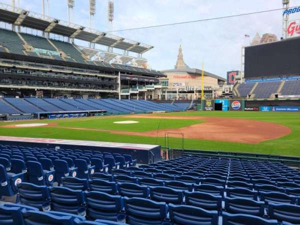 Progressive Field, bloc: 138, rangée: s, place: 5