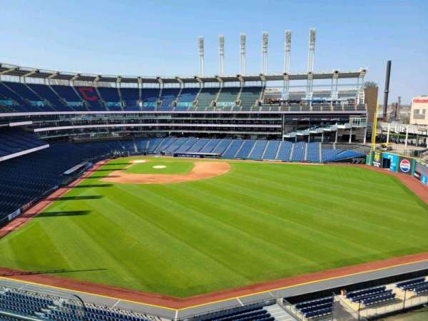 Progressive Field, bloc: 405, rangée: c, place: 5