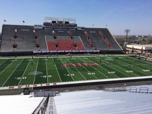 Huskie Stadium, bloc: N, rangée: 45, place: 18