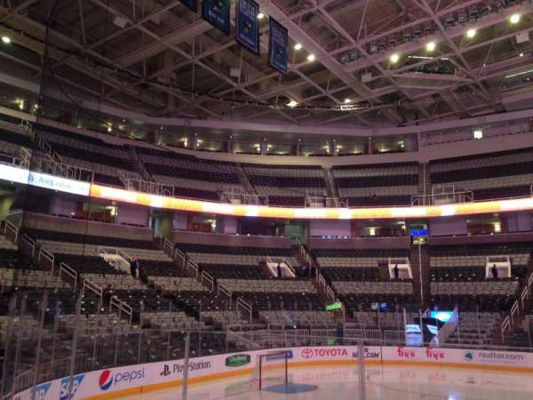 SAP Center, bloc: 104, rangée: 06, place: 14