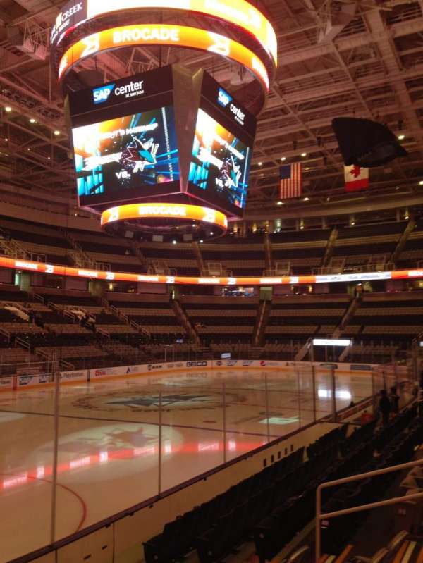 SAP Center, bloc: 104, rangée: 06, place: 14