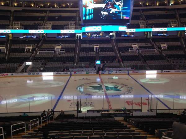 SAP Center, bloc: 115, rangée: 16, place: 17