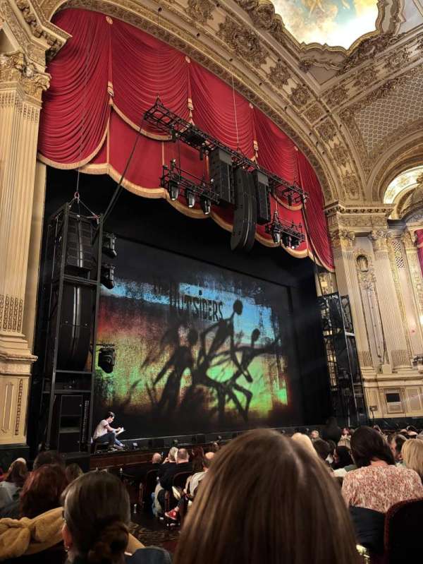 Citizens Bank Opera House, bloc: LORCLV, rangée: J, place: 33
