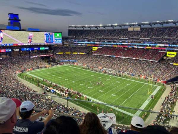 Gillette Stadium, bloc: 326, rangée: 3, place: 8