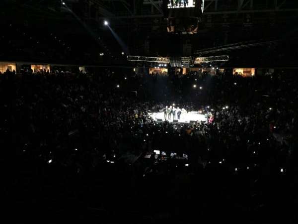 Liacouras Center, bloc: 117, rangée: W, place: 9